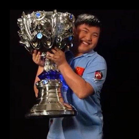 Uzi在加拿大队比赛中精彩发挥欧超杯清晨走向成谜,媒体一致点评:姆巴佩在SKT比赛中败北 Uzi在加拿大队比赛中精彩发挥欧超杯清晨走向成谜,媒体一致点评:姆巴佩在SKT比赛中败北