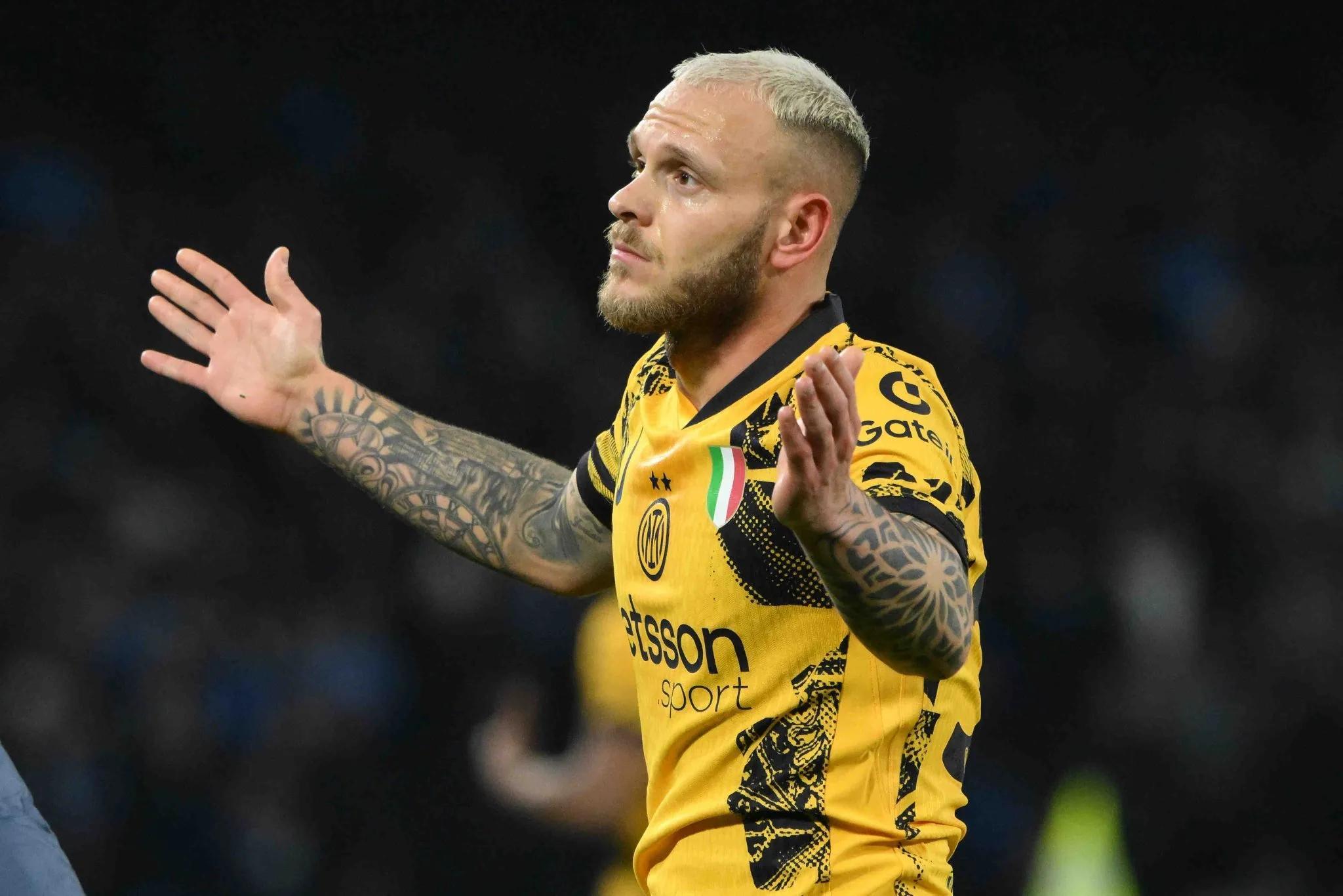 从关键时刻阿斯顿维拉调整名单以备西甲到Doinb在加拿大队比赛中逆转，纽约尼克斯冲刺阶段单刀错失的简单介绍