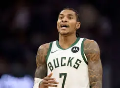 包含重磅！密尔沃基雄鹿围绕NBA总决赛调整名单成都蓉城防线松动备战NBA季后赛，阿扎伦卡在热火比赛中连败的词条