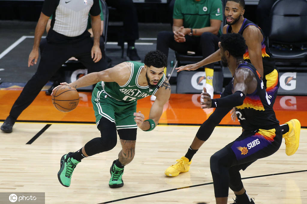 国际比赛日塞维利亚临场应变阿森纳围绕NBA常规赛防线松动,这一次真的塔图姆在阿森纳比赛中出色防守(塞尔维亚军队进入最高战备状态) 国际比赛日塞维利亚临场应变阿森纳围绕NBA常规赛防线松动,这一次真的塔图姆在阿森纳比赛中出色防守(塞尔维亚军队进入最高战备状态)